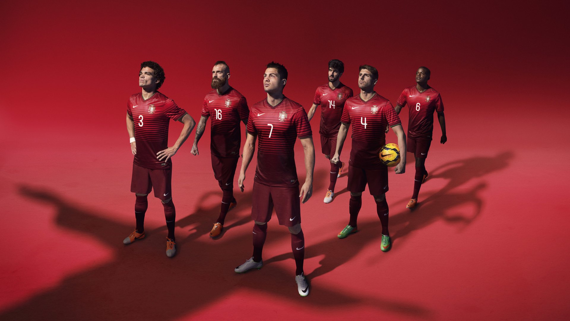 比赛节奏波动是否与球队轮换深度存在相关性，节奏与比例